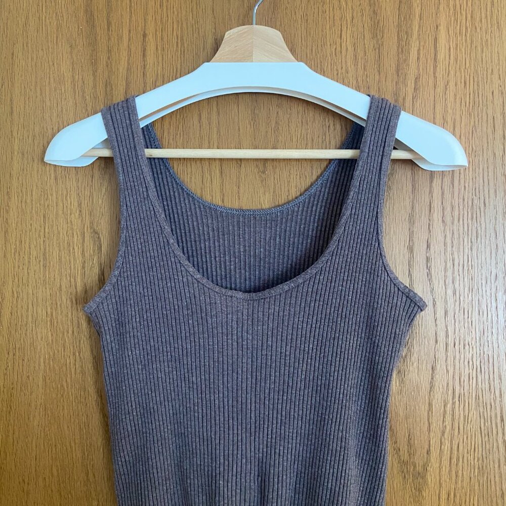 Hackwith Design House Light Brown Ribbed Tank, Size Medium - Picture 2 of 6